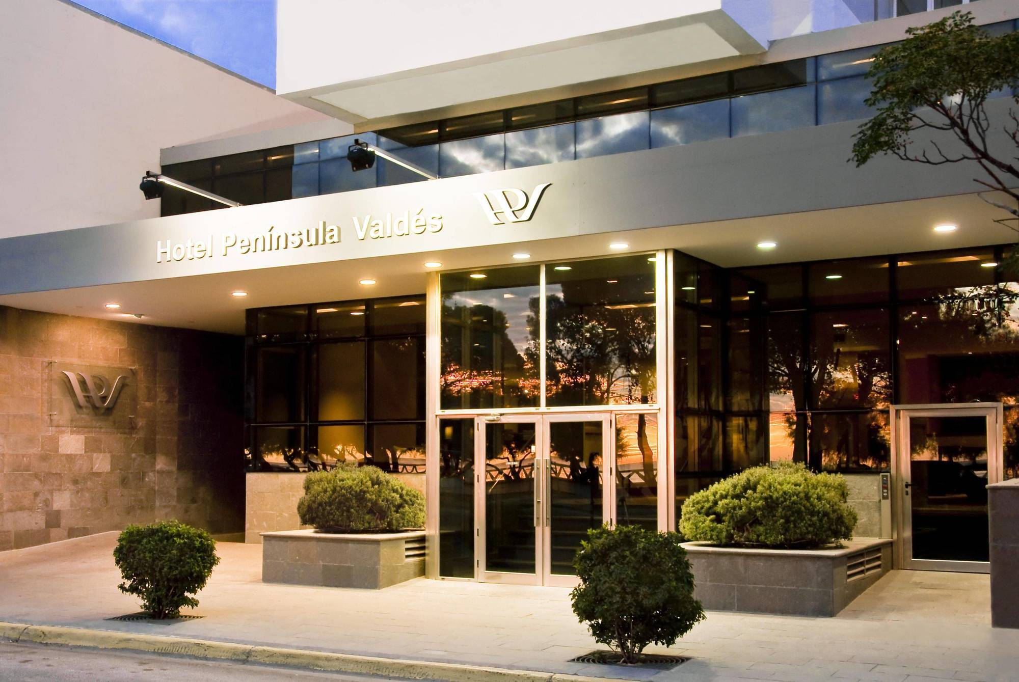 Hotel Peninsula Valdes Puerto Madryn Exterior foto